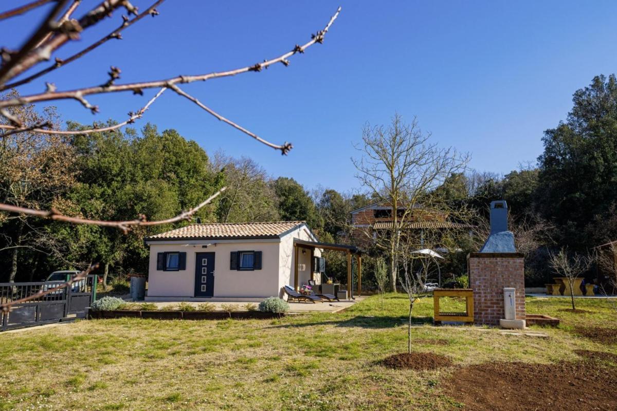 Modean In Pula - Haus Fuer 2-3 Personen Villa Luaran gambar